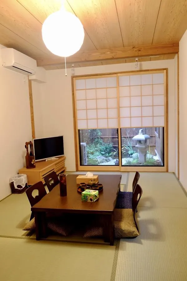 Tsurui Nijo 鶴居二条 Villa Kyoto Japan